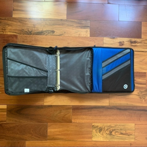 Case-it Z Shape Zipper Binder, 1.5 Inch D-Ring w Multiple Pockets - Picture 6 of 12